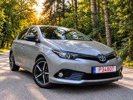 Toyota Auris, 1.8 l., hečbekas