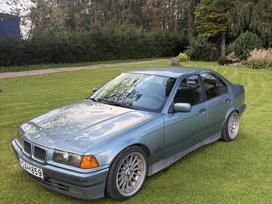 BMW 316, saloon / sedan