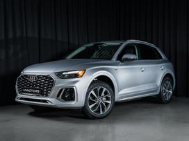 Audi Q5, 2.0 l., off-road / crossover