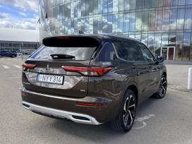 Mitsubishi Outlander, 2.5 l., visurgājējs / krosovers