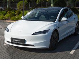 Tesla Model 3, 82 кВт·ч, Седан