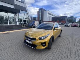 Kia XCeed, 1.6 l., off-road / crossover