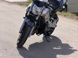 Suzuki GSR 599cc, street / classic