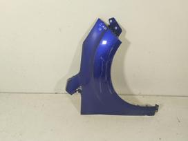 Ford C-MAX sparnai