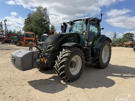 Valtra T235, tractors
