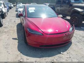 Tesla Model 3, Седан