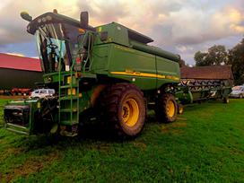 John Deere 9880i, combine harvesters