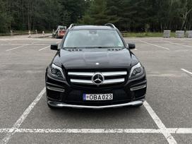 Mercedes-Benz GL550, 4.7 l., off-road / crossover