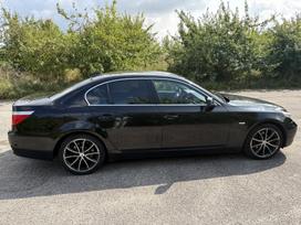 BMW 523, 2.5 l., saloon / sedan