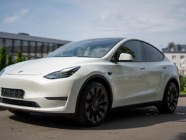 Tesla Model Y, 81 kWh, off-road / crossover