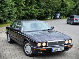 Jaguar XJ6, 3.2 l., saloon / sedan