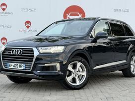 Audi Q7, 3.0 l., off-road / crossover