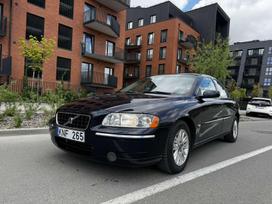 Volvo S60, 2.4 l., saloon / sedan