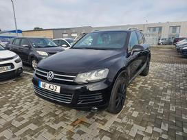 Volkswagen Touareg, 3.0 l., off-road / crossover