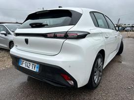 Peugeot 308, 1.2 l., hatchback