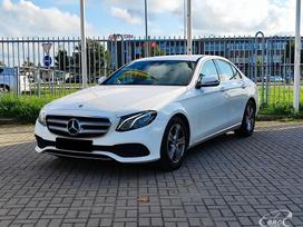 Mercedes-Benz E200, 2.0 l., Седан