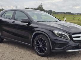 Mercedes-Benz GLA180, 1.6 l., off-road / crossover
