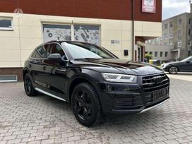 Audi Q5, 2.0 l., off-road / crossover