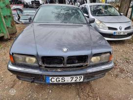 BMW 728