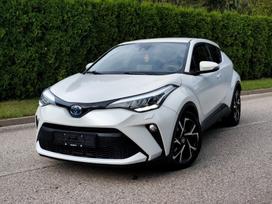 Toyota C-HR, 1.8 l., off-road / crossover