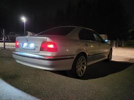 BMW 520, 2.0 l., Седан