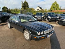 Jaguar XJ8, 4.0 l., sedanas