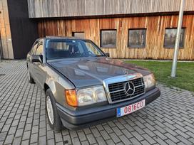 Mercedes-Benz W124, 2.6 l., saloon / sedan