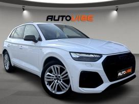 Audi Q5, 2.0 l., off-road / crossover