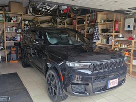 Jeep Cherokee, 3.2 l., Внедорожник / Кроссовер