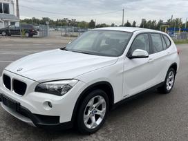 BMW X1, 2.0 l., off-road / crossover