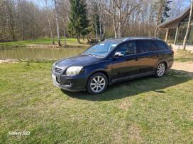 Toyota Avensis, 2.0 l., universalas
