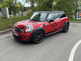 Mini Cooper, 1.6 l., hatchback