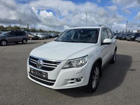 Volkswagen Tiguan, 1.4 l., off-road / crossover
