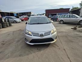 Toyota Avensis по частям