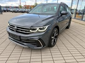 Volkswagen Tiguan, 1.4 l., off-road / crossover