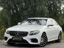 Mercedes-Benz E220, 2.1 l., saloon / sedan