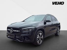 Mercedes-Benz GLA180, 1.3 l., off-road / crossover