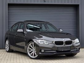 BMW 320, 2.0 l., saloon / sedan