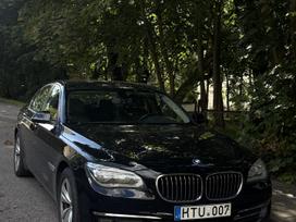 BMW 730, 3.0 l., saloon / sedan