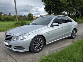 Mercedes-Benz E200, 2.1 l., Седан