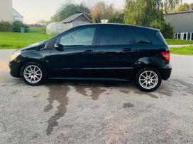 Mercedes-Benz B180, 2.0 l., Хэтчбек
