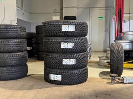 Bridgestone BLIZZAK LM005 | 2023, winter 235/55 R19