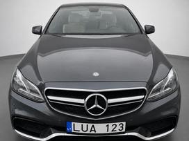Mercedes-Benz E200, 2.1 l., Седан