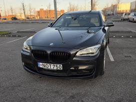 BMW 750, 4.4 l., Седан