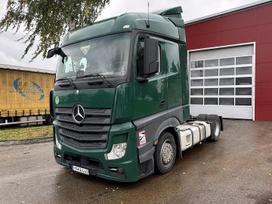 Mercedes-Benz 1845, double sleeper