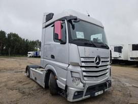 Mercedes-Benz 1845 Retarder Mega, 2 miegamosios vietos