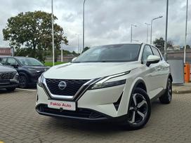 Nissan Qashqai, 1.3 l., off-road / crossover