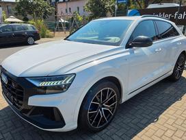Audi Q8, 3.0 l., off-road / crossover