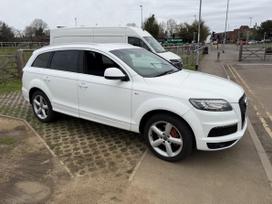 Audi Q7, 3.0 l., off-road / crossover