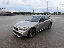 BMW X1, 2.0 l., off-road / crossover